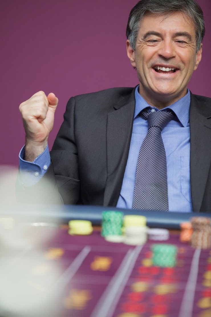 zoomqq Live Casino blackjack table with professional dealer and multi-camera view